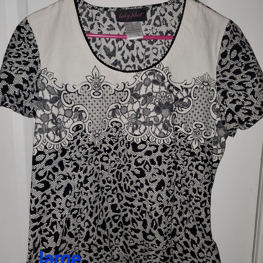 Black & White Floral scrub top